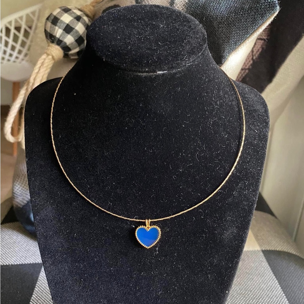 15mm VCA blue heart pendant